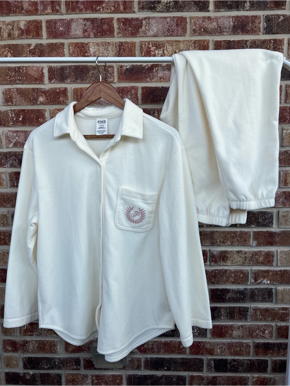 Victoria's Secret PINK Polar Fleece Shacket/Jogger Pajama Set in Creamer White